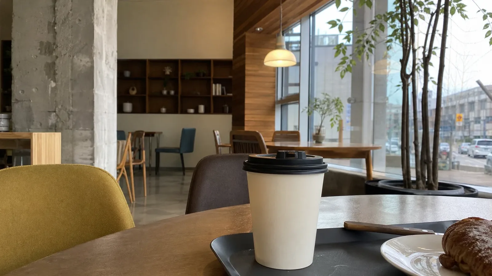 부천 지역 cafe 방문 전 확인사항을 소개하는 사실적인 참고 이미지