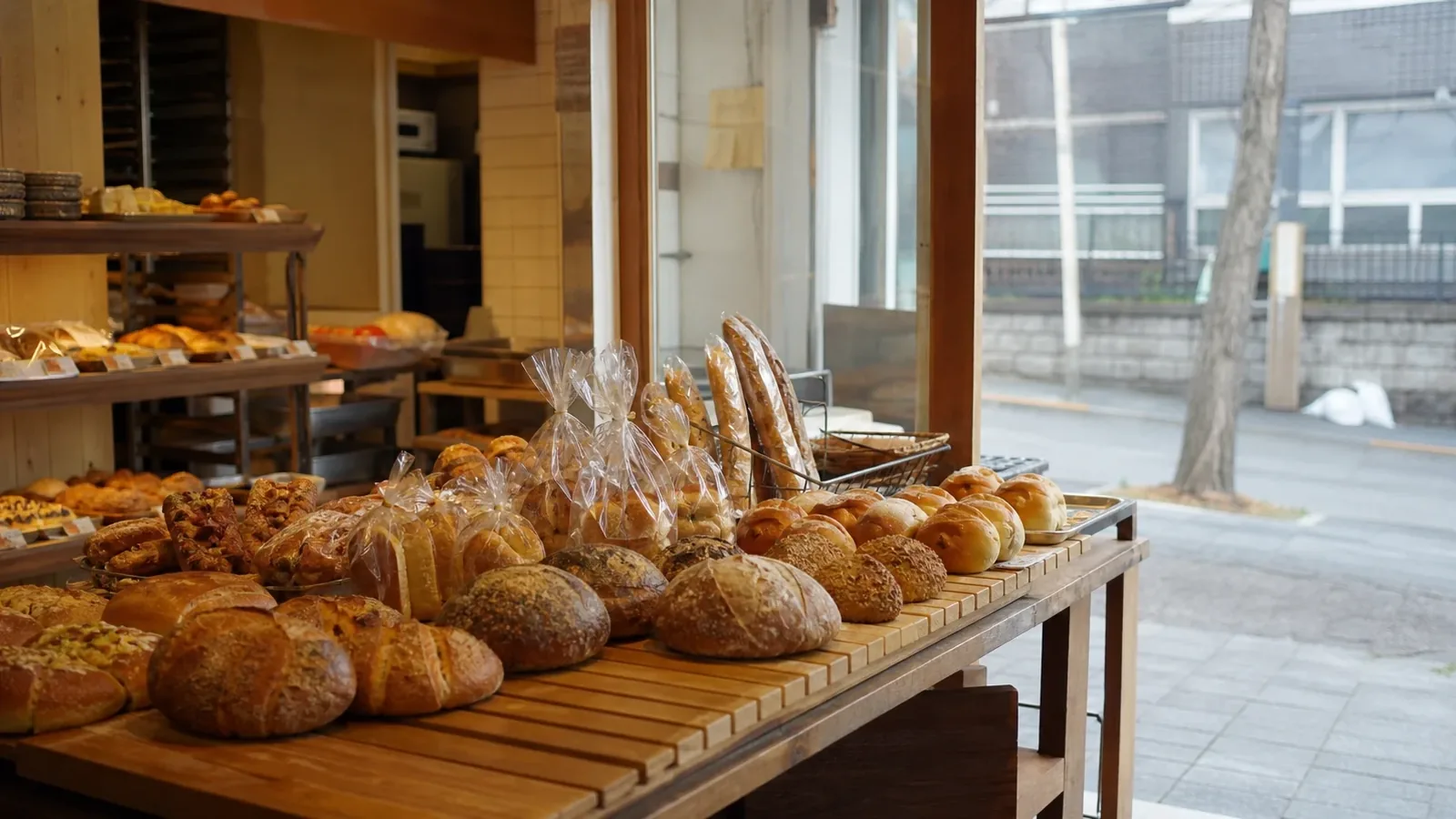 부천 지역 bakery 방문 전 확인사항을 소개하는 사실적인 참고 이미지
